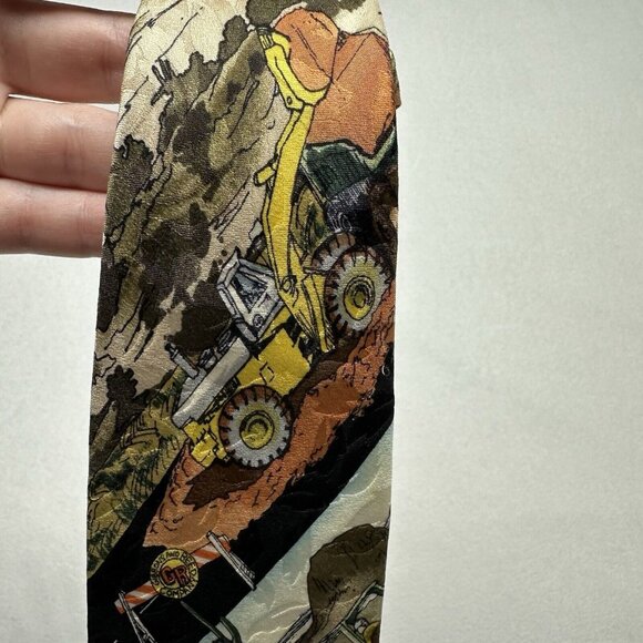 Nicole Miller 1993 Vintage Silk Tie Road Construction Bulldozer Theme Novelty - Picture 6 of 7